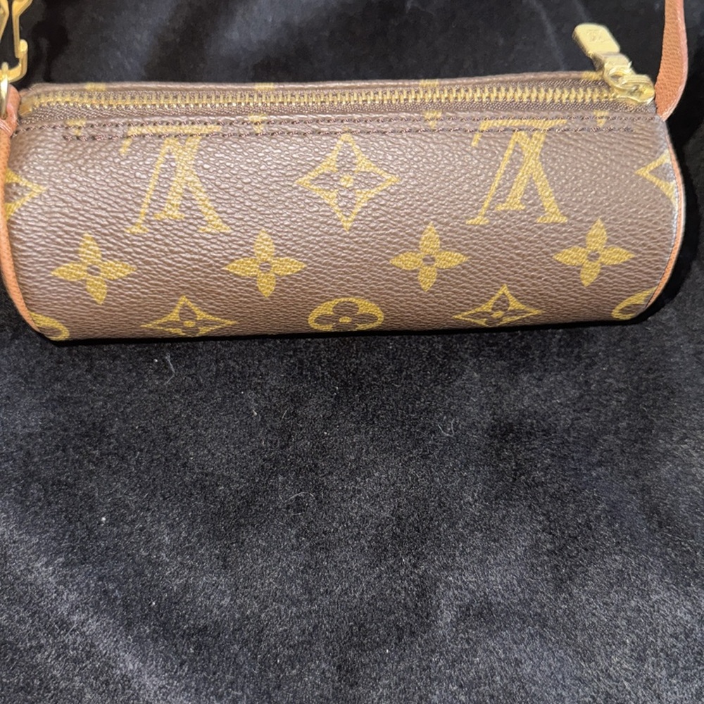 Women’s or Men's Lou’s Vuitton Mini Papillion pochette w Monogram print. 10/10. - Picture 8 of 17